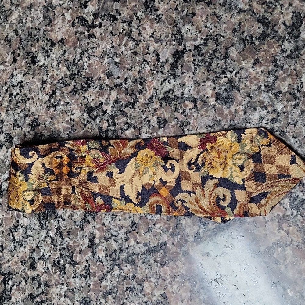 Biella made in Italy vintage tie pattern 100% silk